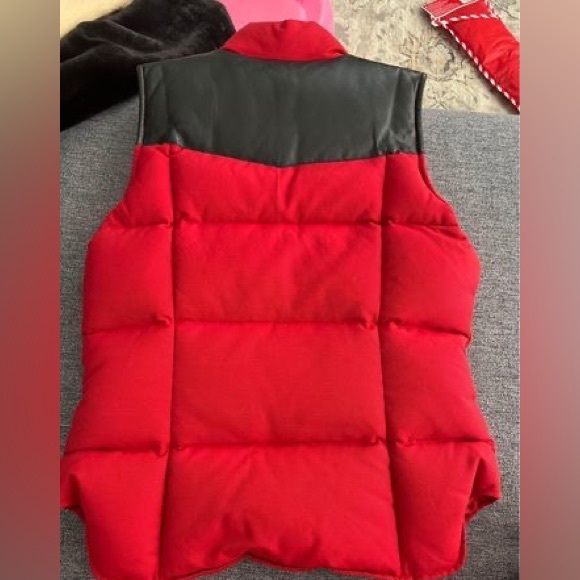 Women’s Small Red Moose Knuckle Vest - Picture 2 of 3